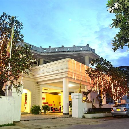 Rainbow Beach Hotel เนกอมโบ ภายนอก รูปภาพ