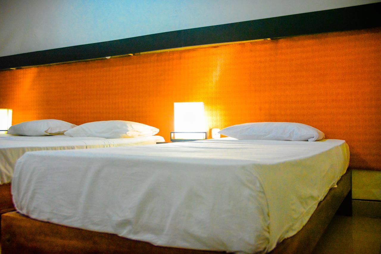 Rainbow Beach Hotel เนกอมโบ ภายนอก รูปภาพ
