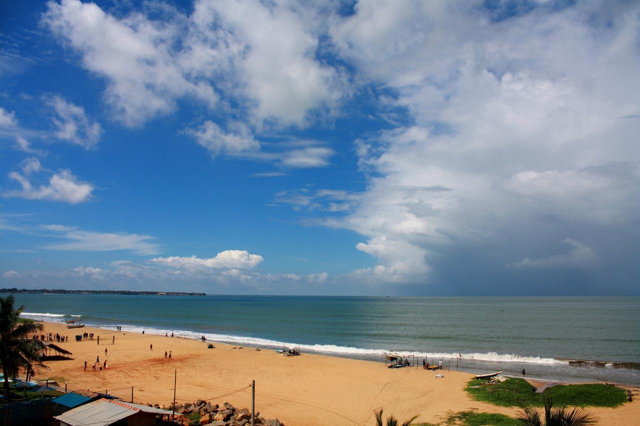 Rainbow Beach Hotel เนกอมโบ ภายนอก รูปภาพ
