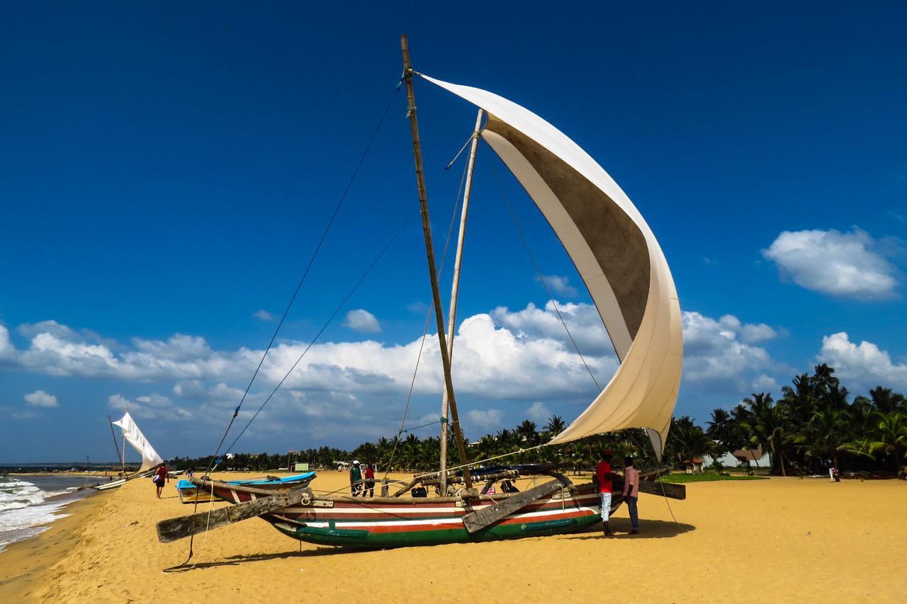Rainbow Beach Hotel เนกอมโบ ภายนอก รูปภาพ