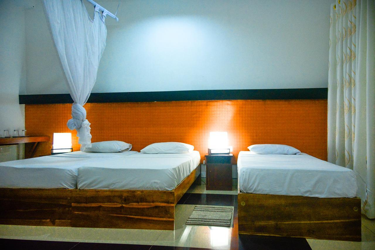 Rainbow Beach Hotel เนกอมโบ ภายนอก รูปภาพ